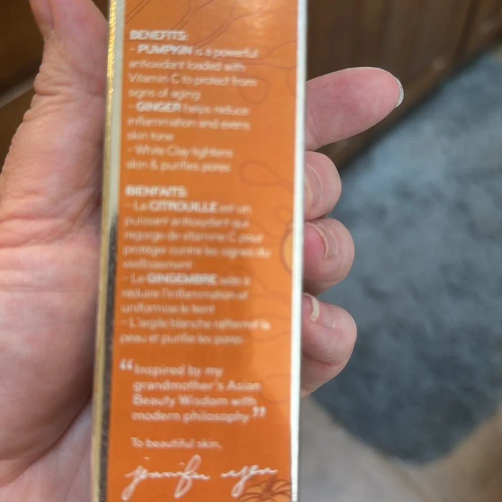 NIB Purlisse Pumpkin and Ginger Detoxifying Charcoal Mask 2.5 Oz